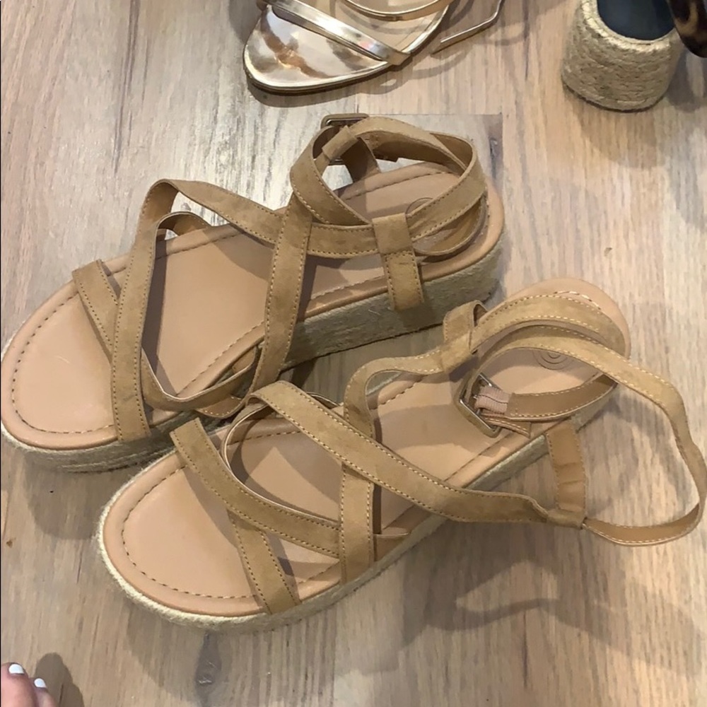 UO tan platform sandals size 8